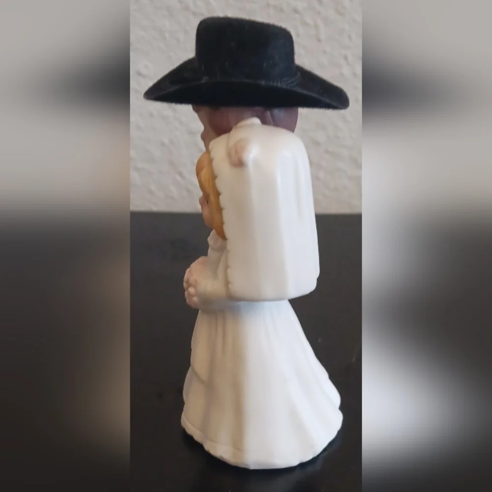L B MFG 1990 PORCELAIN COWBOY BRIDE WEDDING CAKE TOPPER
